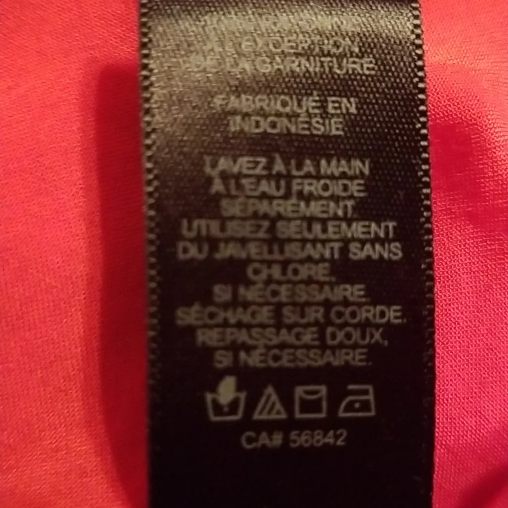 Express Woman's Top - Picture 4 of 8